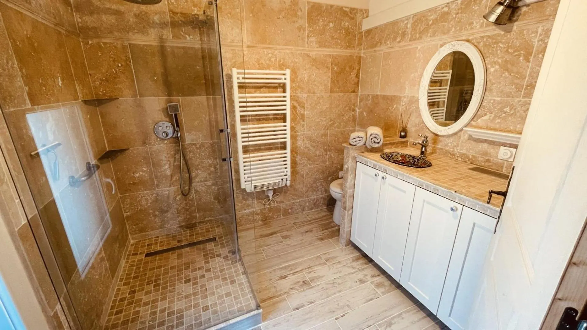 加尔加斯Mazet Des Balesties Coeur Luberon 120 M2 6 Pers Avec Piscine别墅 度假居